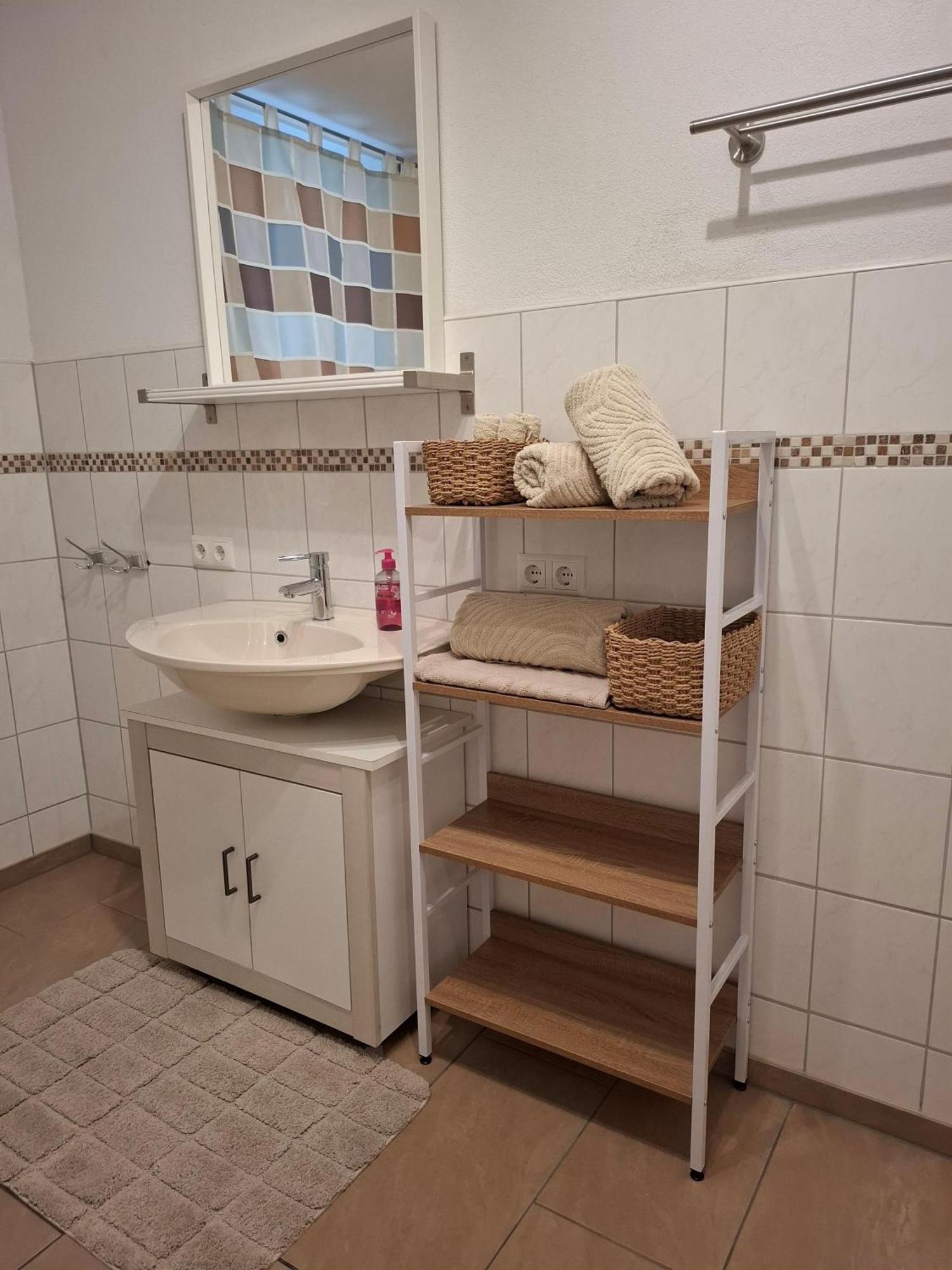 Ferienwohnung Am Blumenberg Бад-Мергентхайм Экстерьер фото