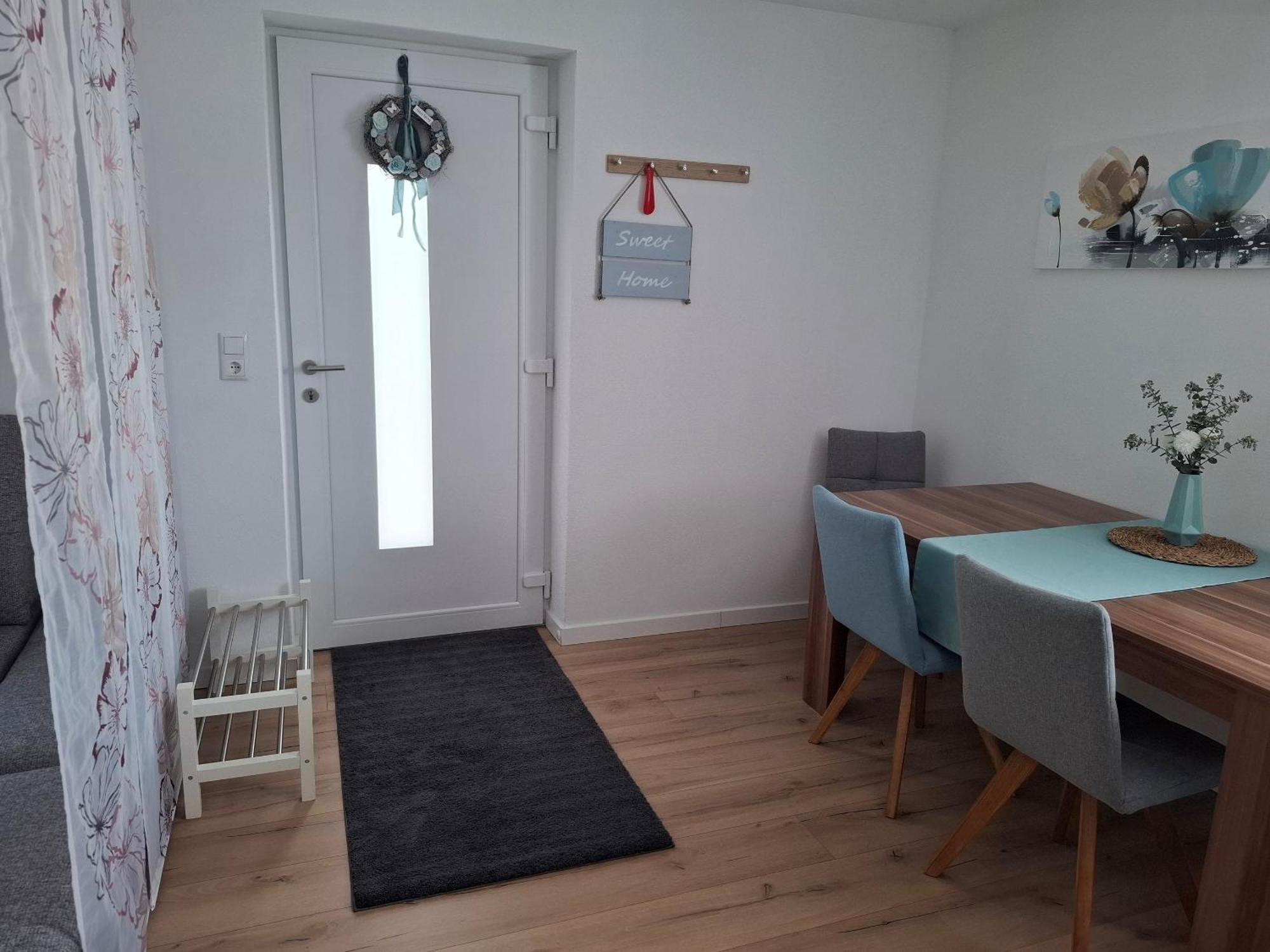 Ferienwohnung Am Blumenberg Бад-Мергентхайм Экстерьер фото