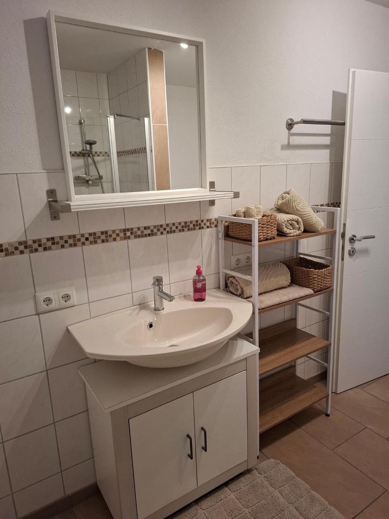 Ferienwohnung Am Blumenberg Бад-Мергентхайм Экстерьер фото